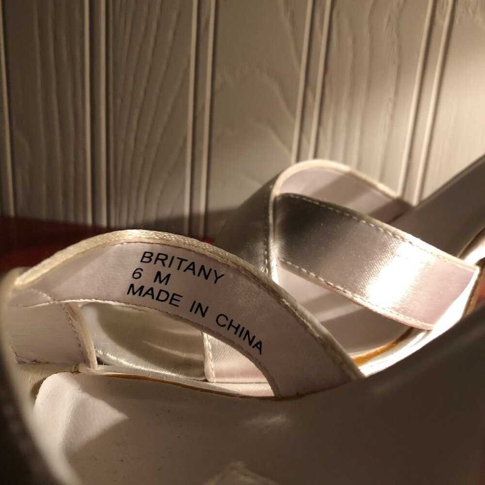 Michaelangelo Britney Satin white heel sandals, 3.75 inch heels, Size 6M - Picture 5 of 7